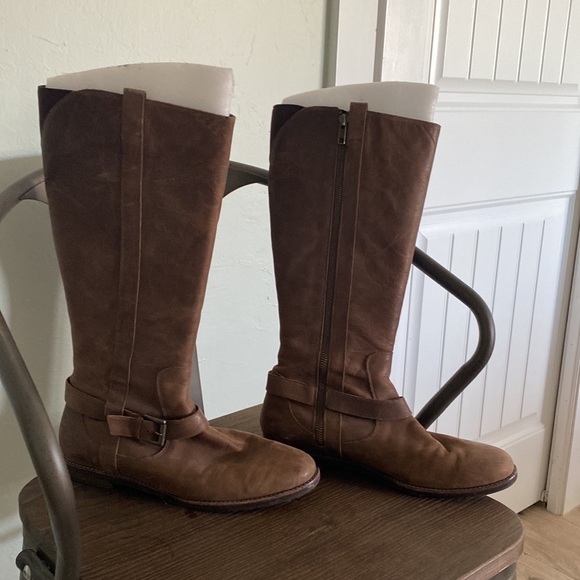 Cole Haan ladies boots - Picture 2 of 6